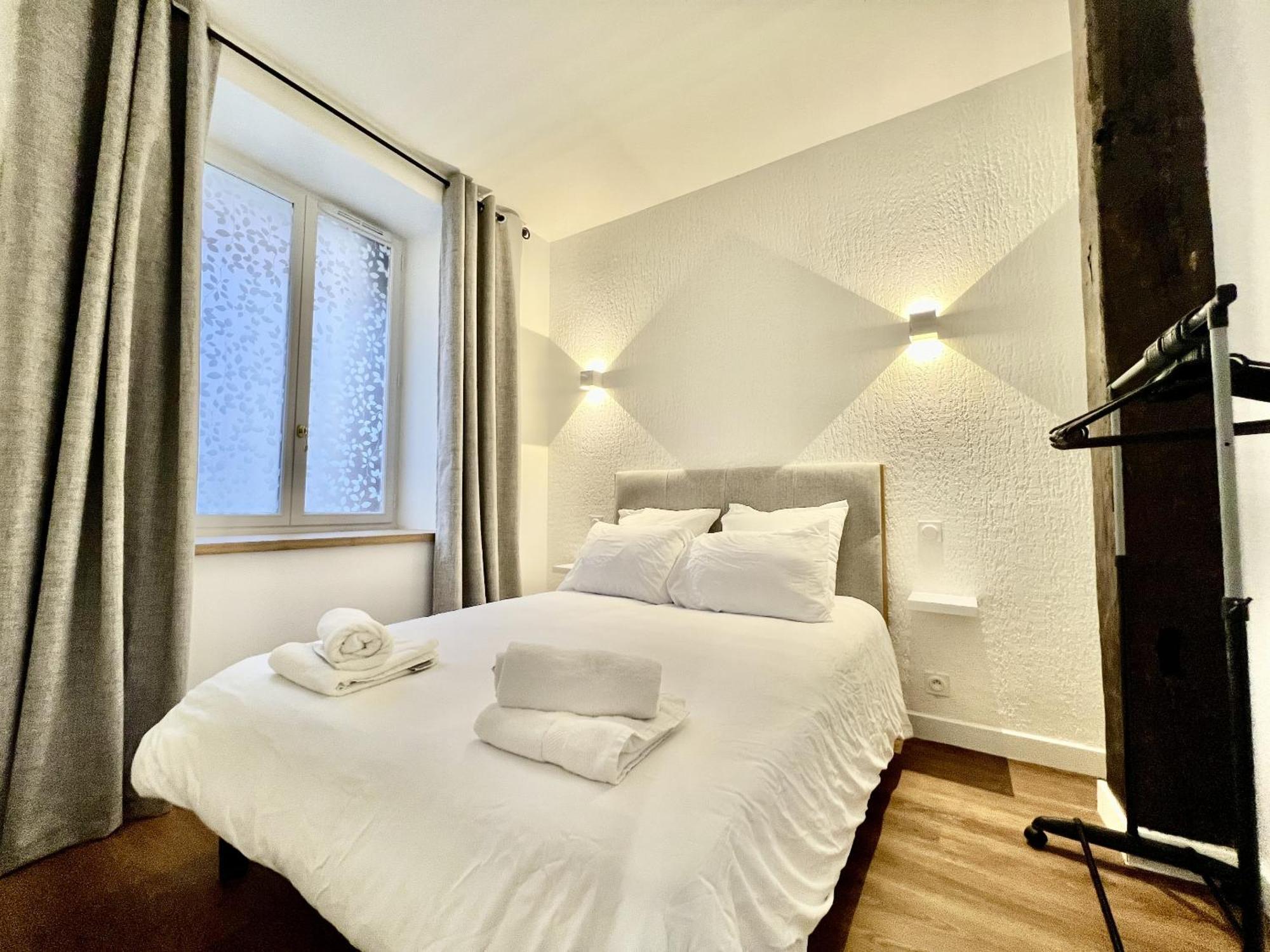 Les Logis D'Esmeralda-Des Appartements Au Charme Intemporel Роморантен Экстерьер фото