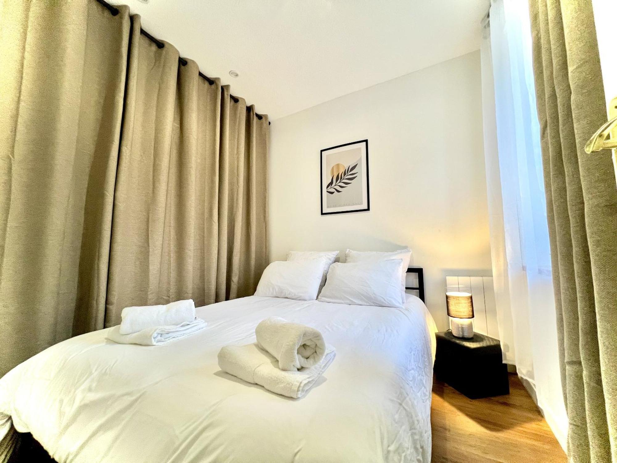 Les Logis D'Esmeralda-Des Appartements Au Charme Intemporel Роморантен Экстерьер фото