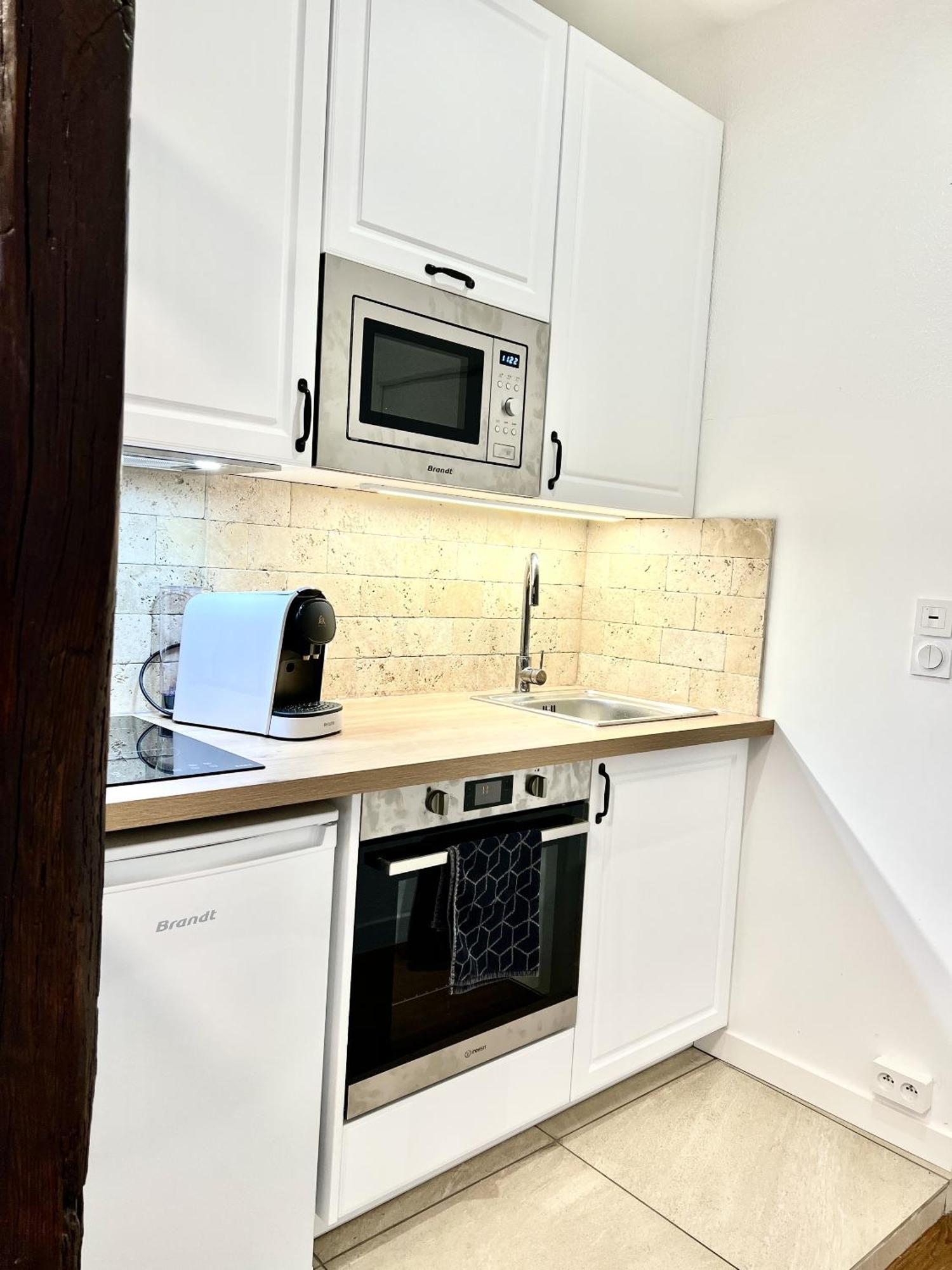 Les Logis D'Esmeralda-Des Appartements Au Charme Intemporel Роморантен Экстерьер фото